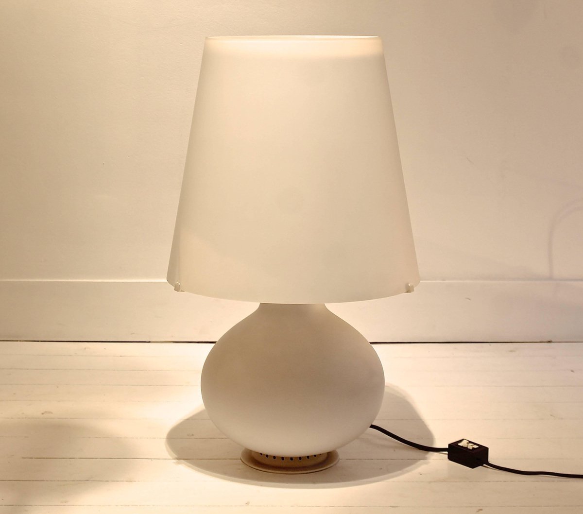 Frosted Glass Fontana Table Lamp by Max Ingrand for Fontana Arte, Italy