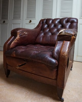 Gentlemans Armchair in Distressed Leather, 1840s-EA-1444812