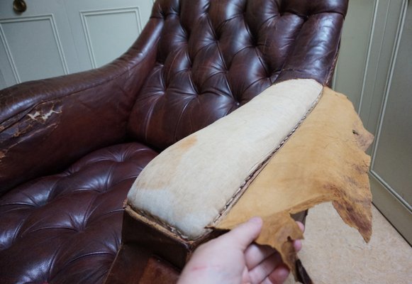 Gentlemans Armchair in Distressed Leather, 1840s-EA-1444812