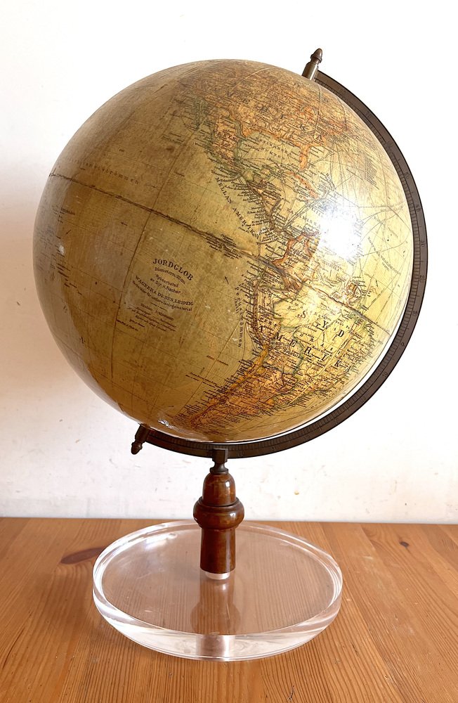 German Globe by Dr. H. Fischer for Wagner & Debes, Leipzig, 1933