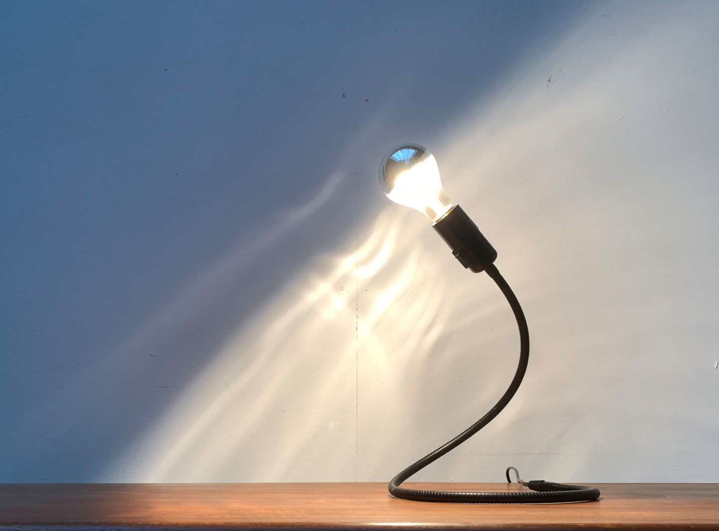 German Minimalist Lightworm Table Lamp by Walter Schnepel for Tecnolumen