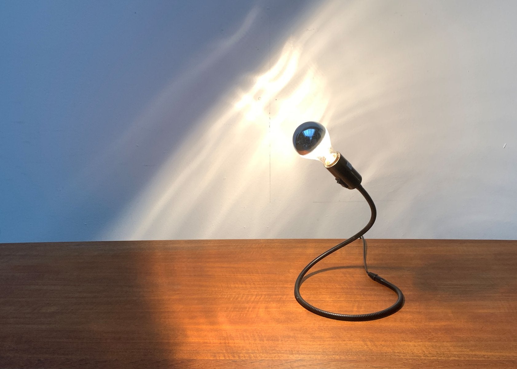 German Minimalist Lightworm Table Lamp by Walter Schnepel for Tecnolumen