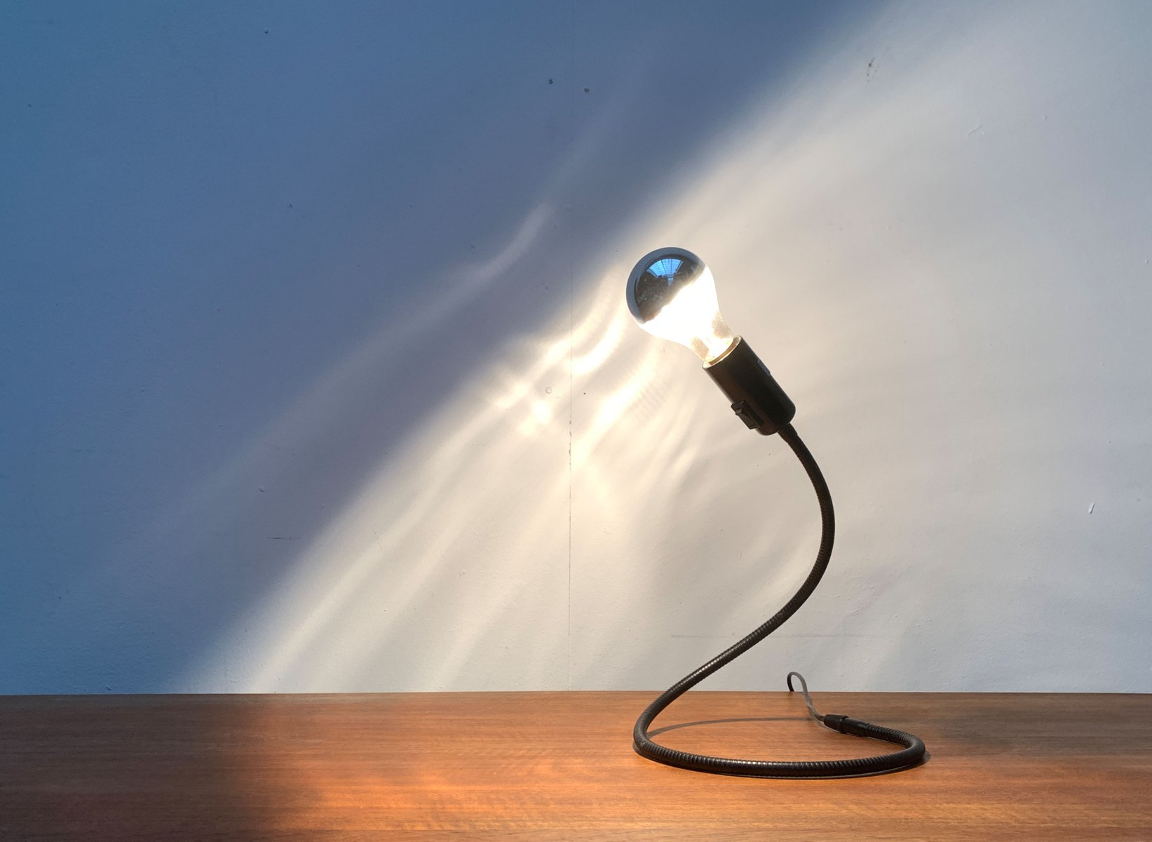 German Minimalist Lightworm Table Lamp by Walter Schnepel for Tecnolumen