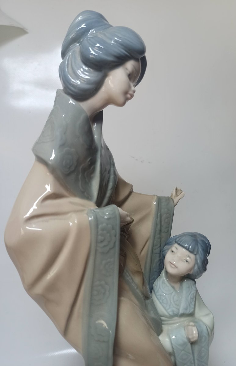 Gheisa Figurine from Lladro