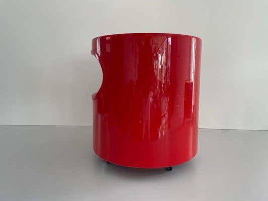 Giano Giano Vano Round Red Side Table by Emma Gismondi Schweinberger for Artemide Milan, Italy, 1970s-RDS-1721382