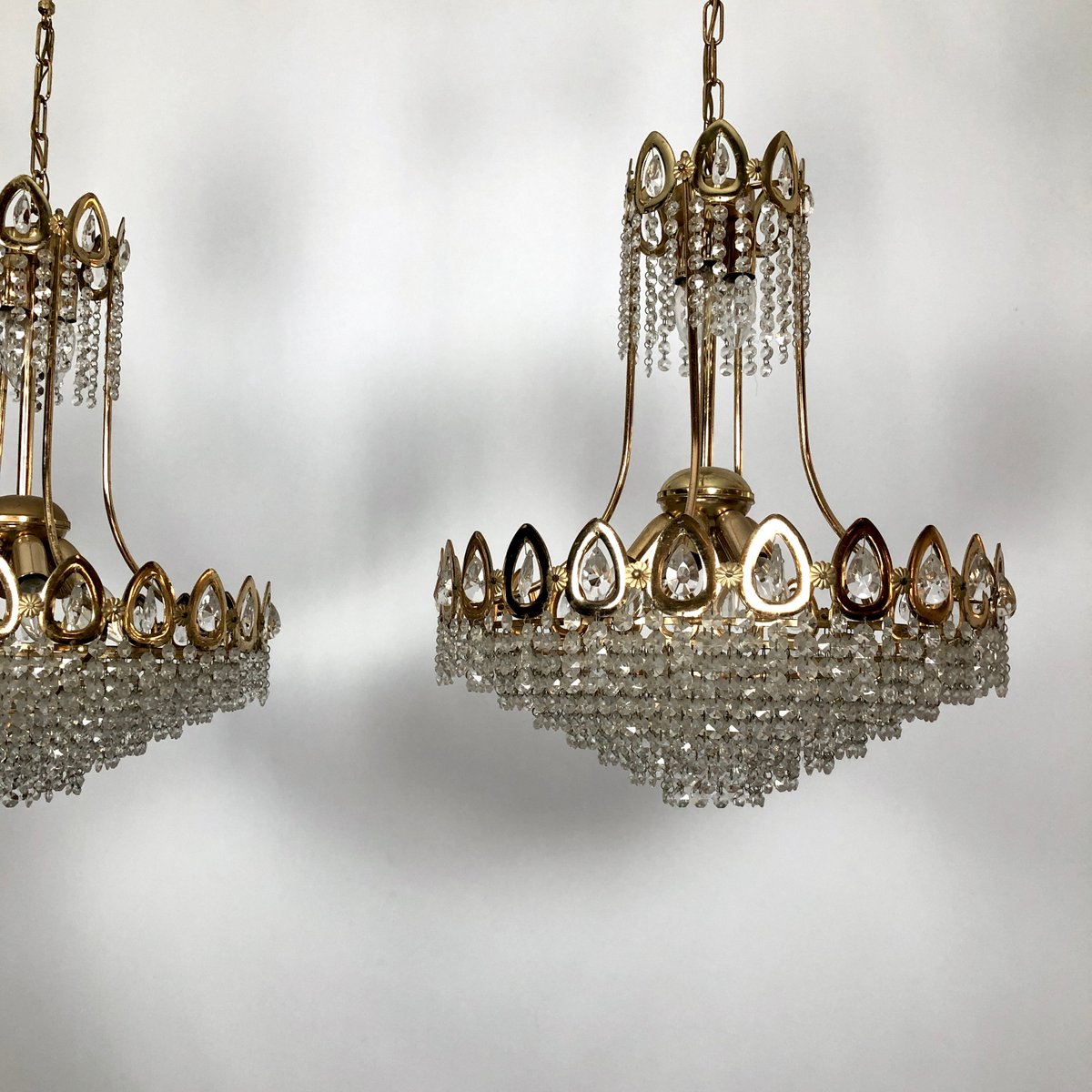 Gilt and Crystal Chandeliers from Sciolari, 1970s, Set of 2