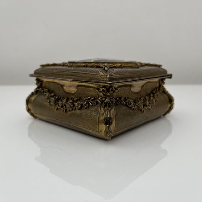 Gilt Bronze Box Portrait in Medallion attributed to De Mandre, France, 1900s-XOM-2036018