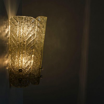 Gold Inclusions Glass and Brass Wall Light in the style of Barovier, 1960-VDW-2044210