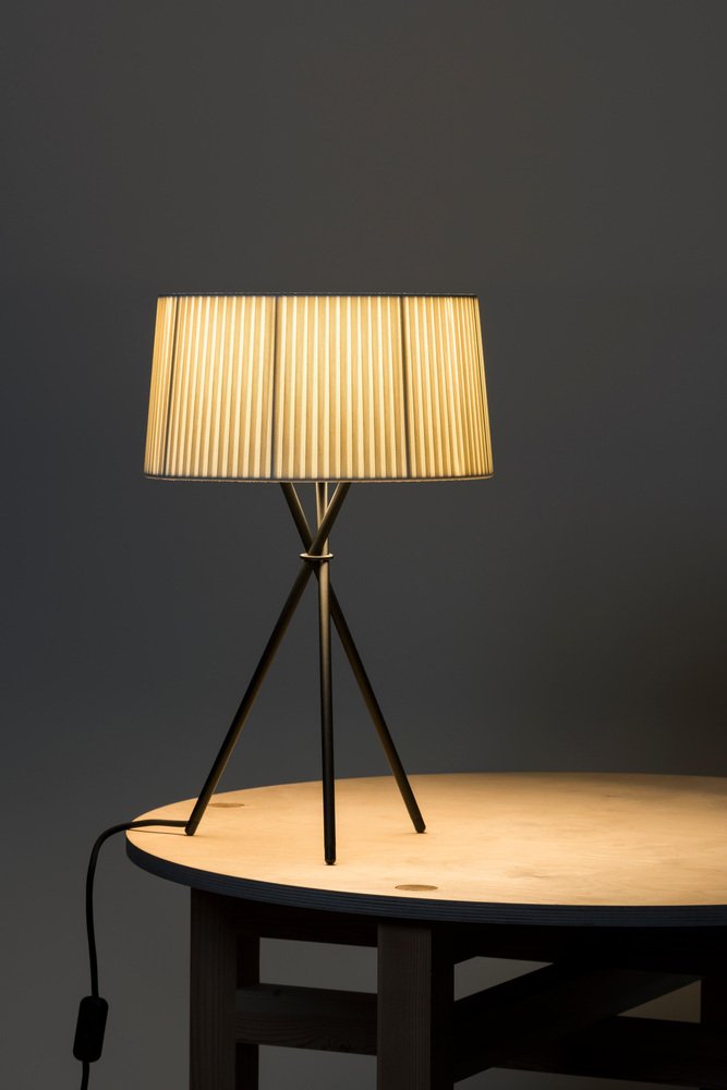 Green Trípode G6 Table Lamp by Santa & Cole