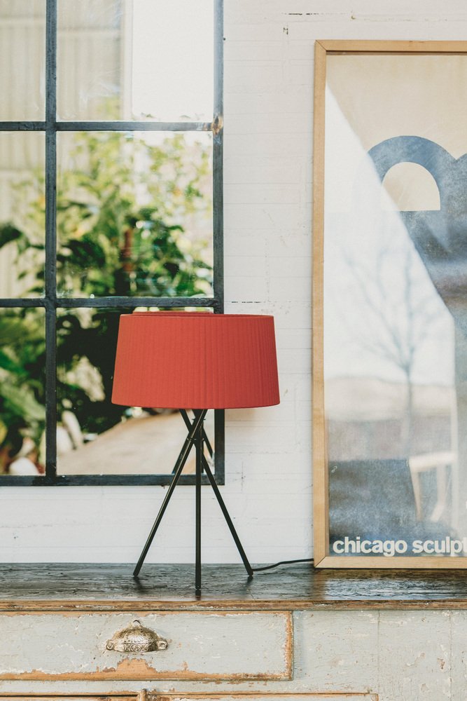 Green Trípode M3 Table Lamp by Santa & Cole