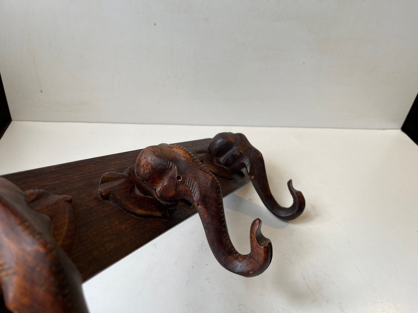 Hand-Carved Elephant Coat or Towel Rack in Dark Wood, 1930s