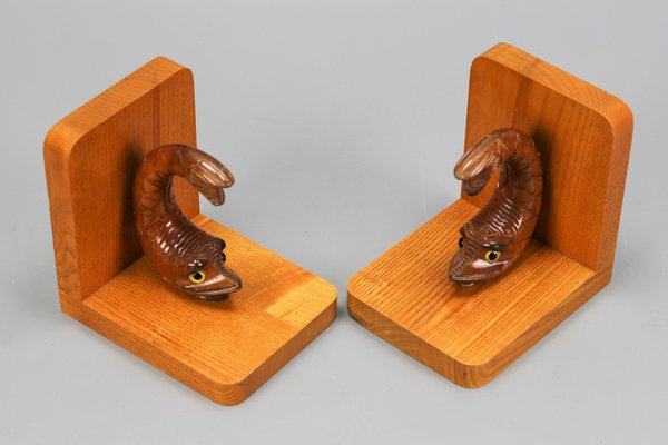 Hand Carved Sturgeons Wooden Bookends, Germany, 1970s, Set of 2-KEG-1369947