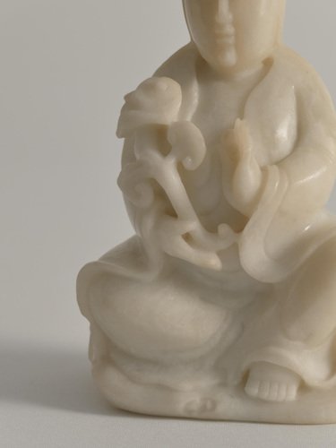 Hand-Carved White Alabaster Figure of Guanyin, China, Early 20th Century