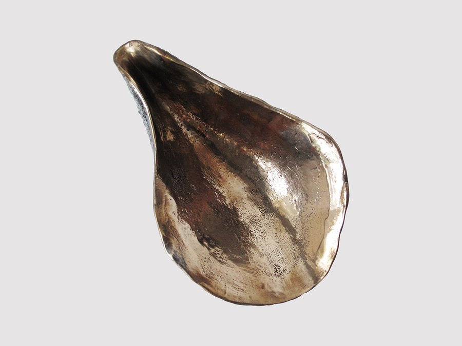 Hand-Casted OYSTER Paperweight / Solid Bronze / Golden Patina by Sarah-Linda Forrer