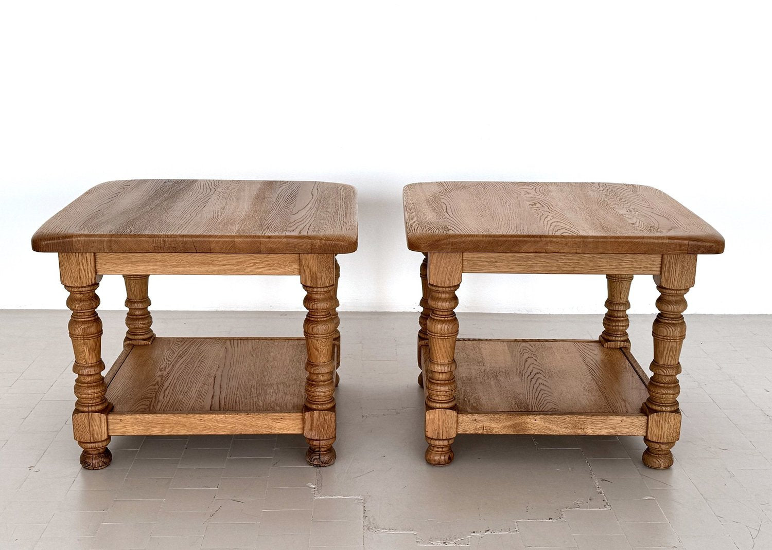 Hand-Crafted Rustic Textured Oakwood Side Tables from Vereinigte Werkstätten München, 1970s, Set of 2