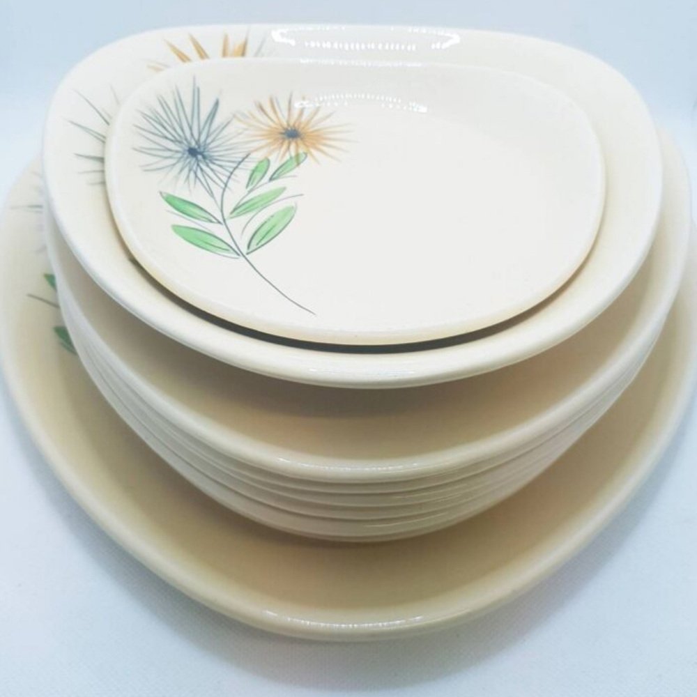 Hand Painted Abstract Dinner Set from St Clément, France, 1960s, Set of 9