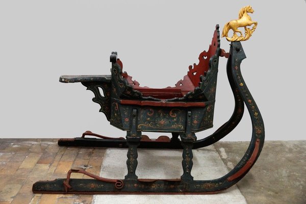 Hand-Painted Antique Sleigh with Golden Horse-GQ-784778