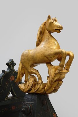 Hand-Painted Antique Sleigh with Golden Horse-GQ-784778