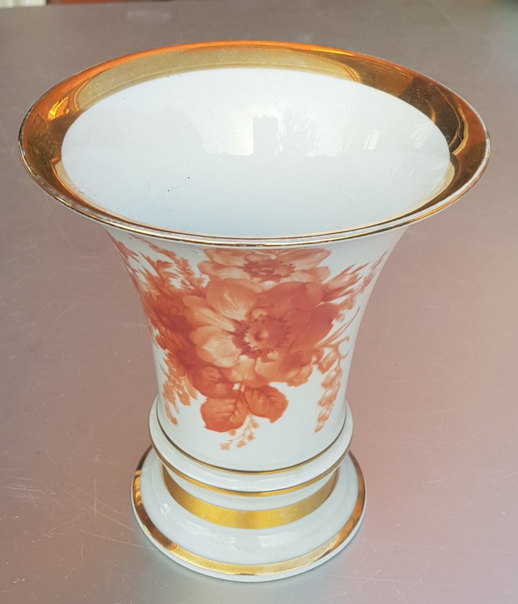 Hand-Painted Gilded Porcelain Funnel Vase from Fürstenberg