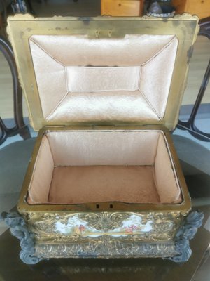 Hand-Painted Limoges Ceramic Treasure Box-GEL-1797295