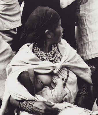 Hanna Seidel, Ecuadorian Mother and Child, 1960s, Black and White Photograph-DYV-1403265