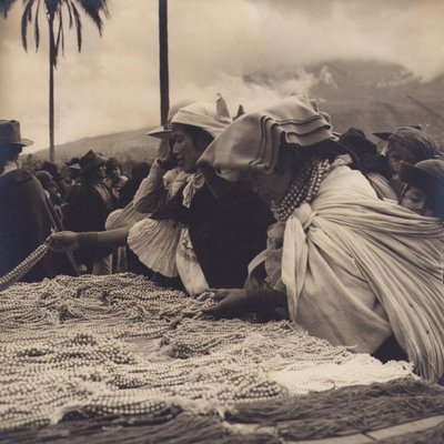 Hanna Seidel, Ecuadorian People at Market, 1960s, Black and White Photograph-DYV-1401412