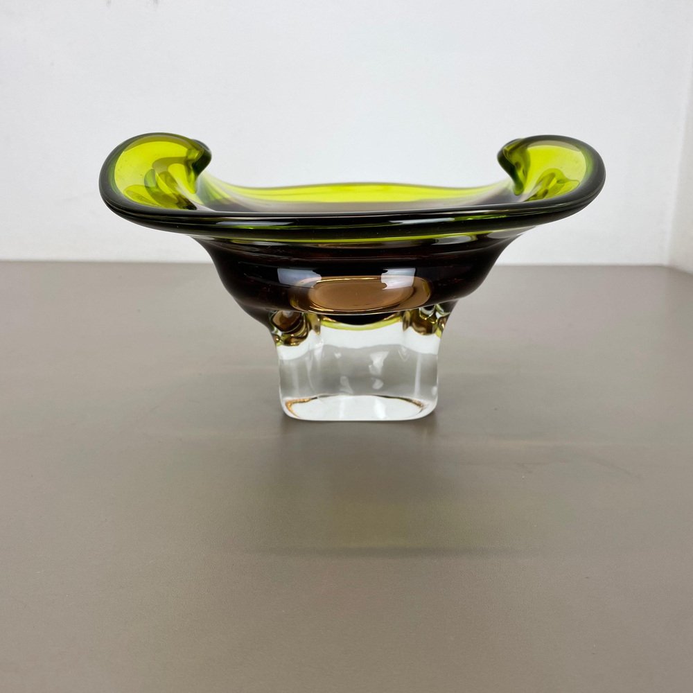 Heavy Multicolor Murano Glass Centerpiece Bowl With Shell Element Murano, Italy, 1970s