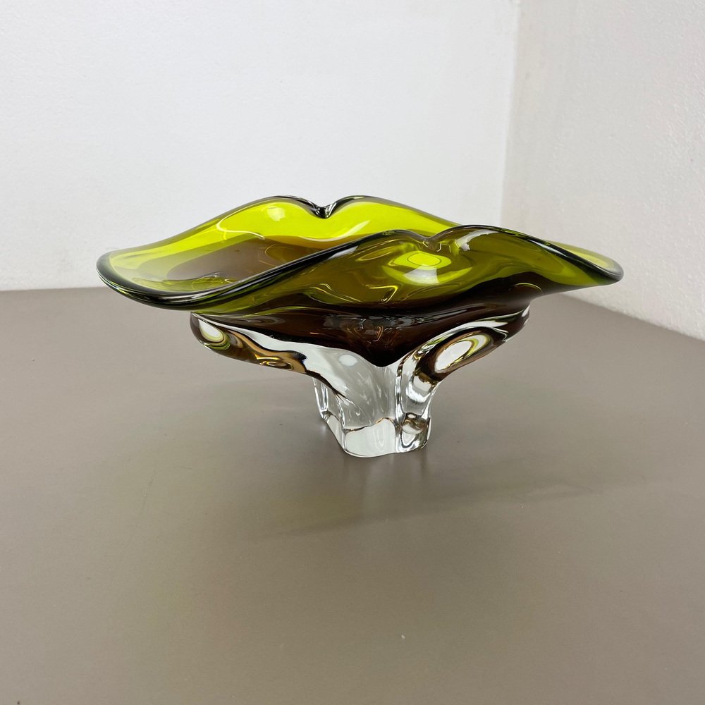 Heavy Multicolor Murano Glass Centerpiece Bowl With Shell Element Murano, Italy, 1970s