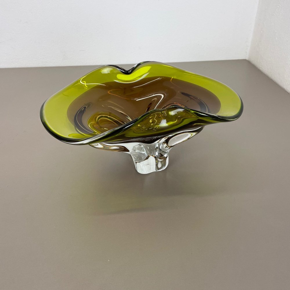 Heavy Multicolor Murano Glass Centerpiece Bowl With Shell Element Murano, Italy, 1970s