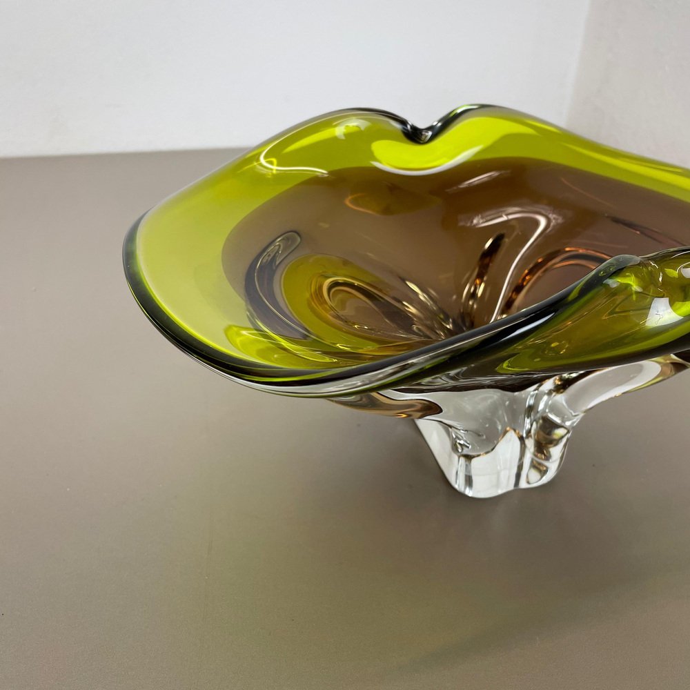 Heavy Multicolor Murano Glass Centerpiece Bowl With Shell Element Murano, Italy, 1970s