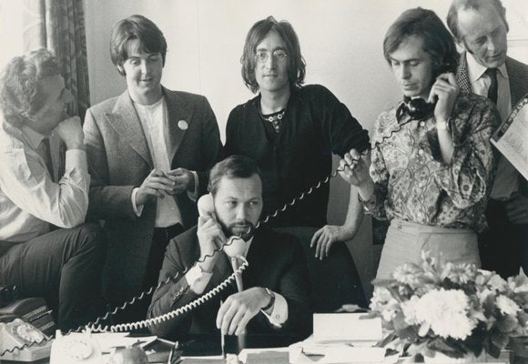 Henry Grossman, The Beatles, Office, Black and White Photograph, 20,7 X 25,4 Cm 1970, 1970s, Brass-DYV-1436939