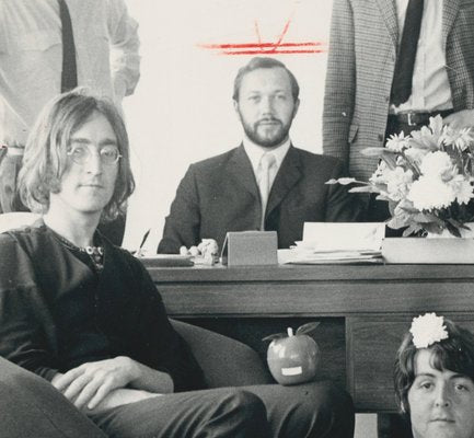 Henry Grossman, The Beatles, Office, Black and White Photograph, 20,7 X 25,4 Cm 1970s-DYV-1436940