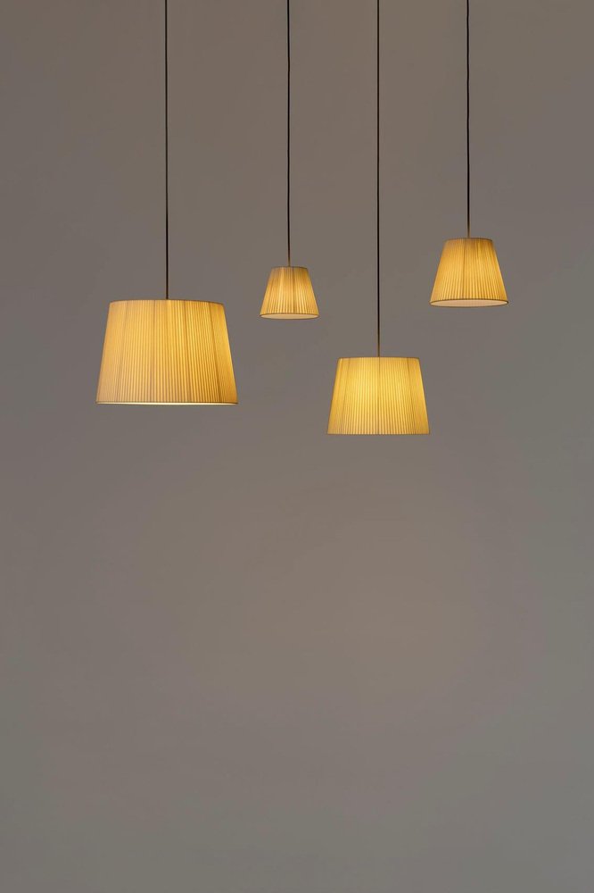 Hite Sísísí Conical Gt1 Pendant Lamp by Santa & Cole