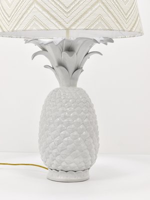 Hollywood Regency White Pineapple Table Lamp from Tommaso Barbi, Italy, 1970s-MWV-1794106