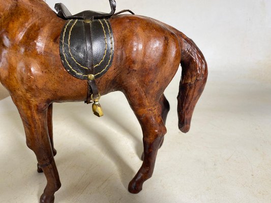 Horse Model in Leather-UR-1780810