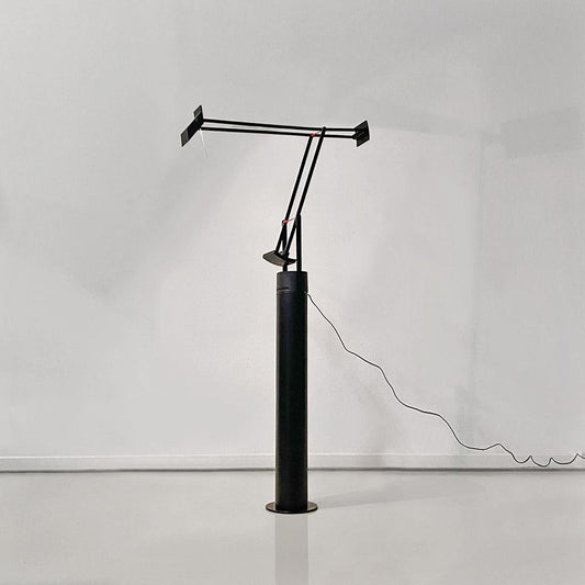 I talian Modern Tizio Table Lamp in Black Metal attributed to Richard Sapper for Artemide, 1979