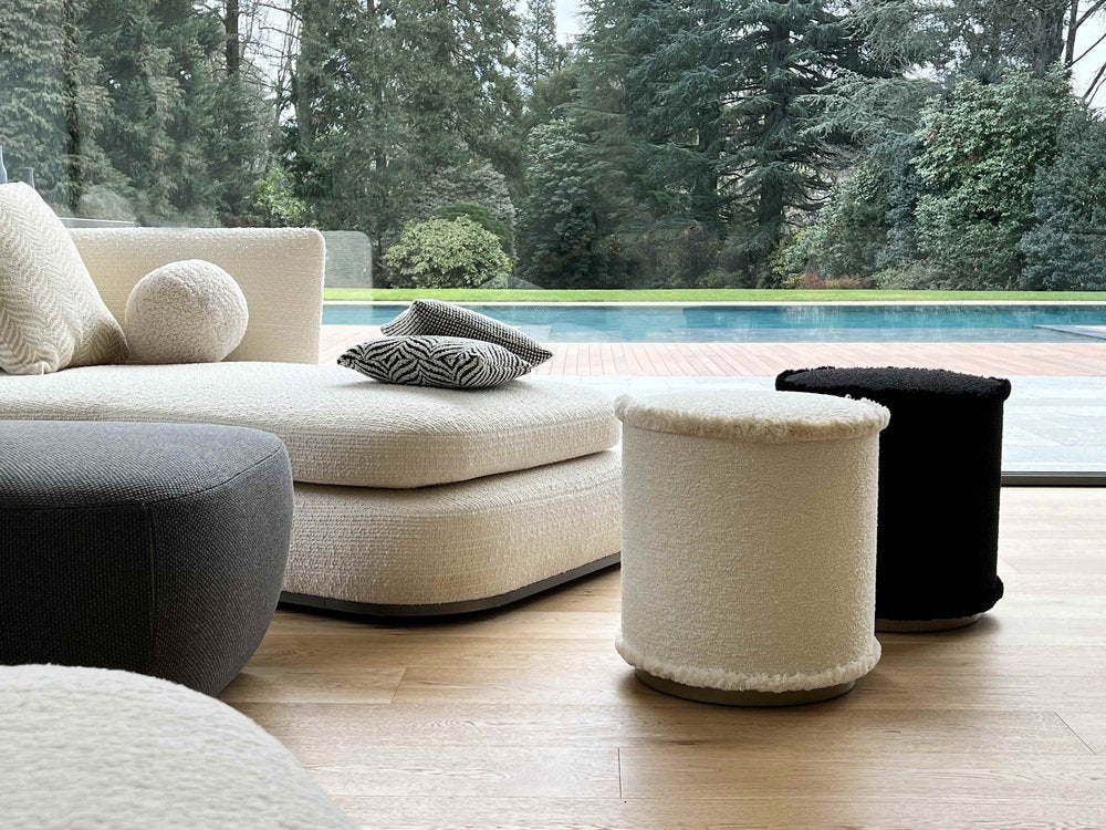 Il Pouf in Bouclè Carbon by Lo Decor