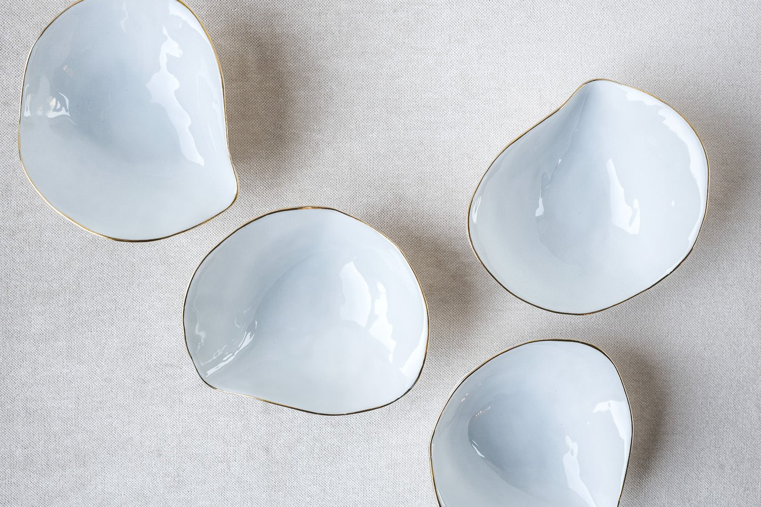 Indulge Nº2 Handmade Porcelain Bowls in White with 24-Carat Golden Rim by Sarah-Linda Forrer, Set of 4