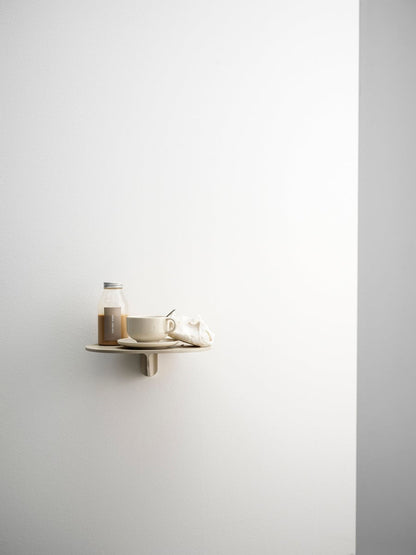 Museum shelf, beige