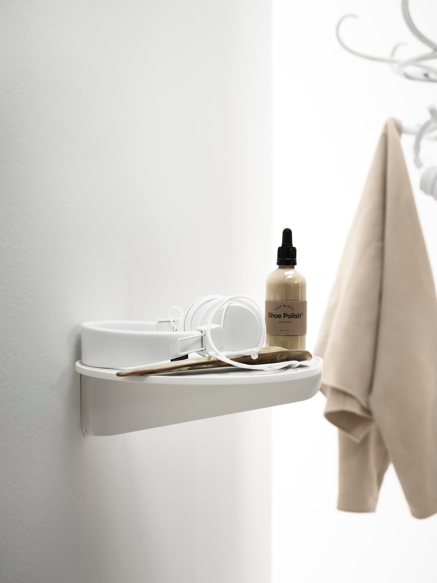 Museum shelf, white