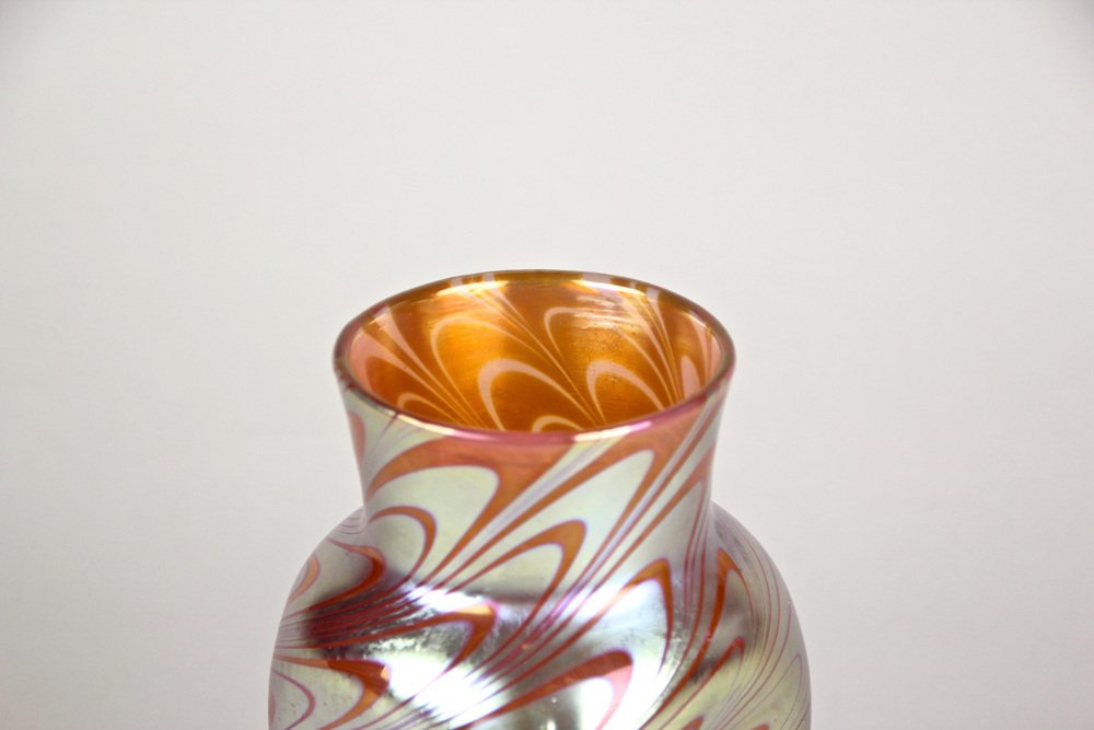 Iridescent Glass Vase Phenomen Rosa from Loetz Witwe, Bohemia, 1902