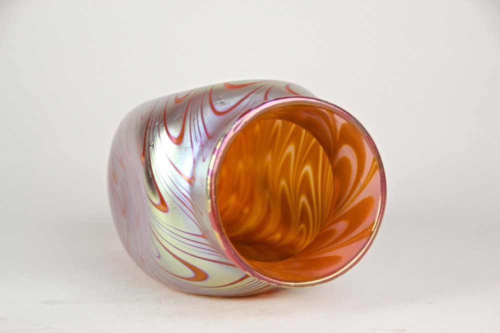 Iridescent Glass Vase Phenomen Rosa from Loetz Witwe, Bohemia, 1902