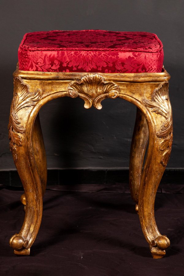 Italian 18th-Century Giltwood Stool, 1750