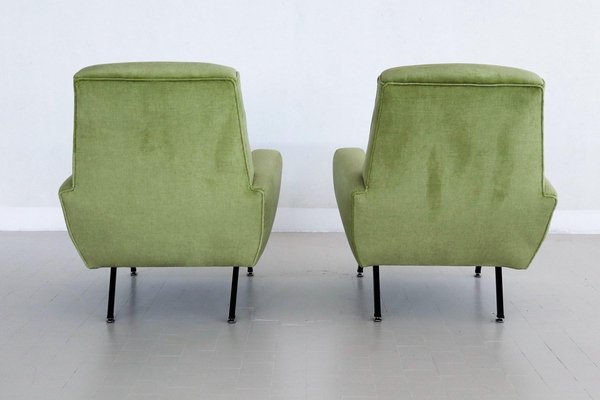 Italian Armchairs in Green Velvet, 1960s, Set of 2-VNE-966128