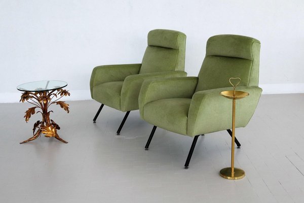 Italian Armchairs in Green Velvet, 1960s, Set of 2-VNE-966128