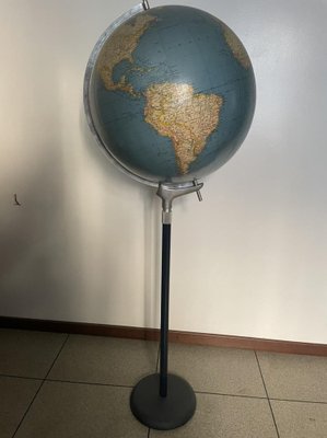 Italian Globe from The Ground-YVY-1071190