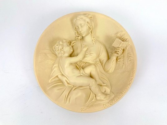 Italian Hand-Carved Alabaster Wall Plate Madonna Serena by A. Santangela for Studio Dante Di Volteradici, 1979-ZCY-2023704