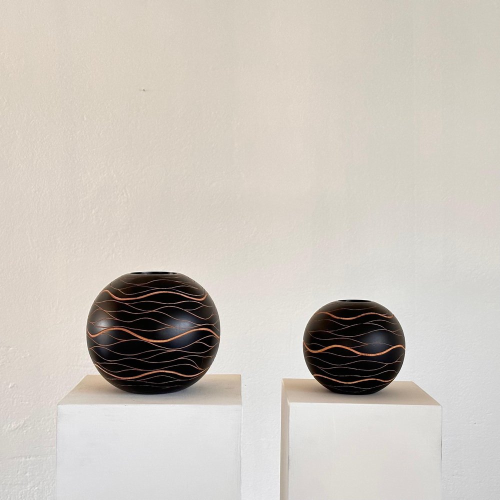 Italian Hand-Crafted Wooden Sphere Vases with Wavy Line Ornamentation, 1980s, Set of 2