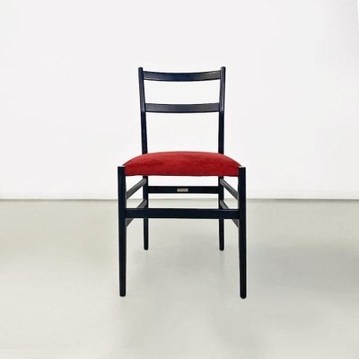 Italian Light Chair in Wood and Red Fabric by Gio Ponti for Cassina, 1951-GDD-1743381