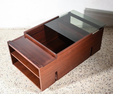 Italian Mahogany Veneer Coffee Table, 1970s-RAQ-743223